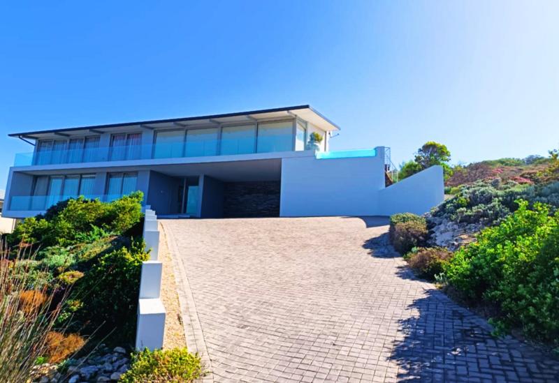 To Let 4 Bedroom Property for Rent in Pinnacle Point Golf Estate Western Cape